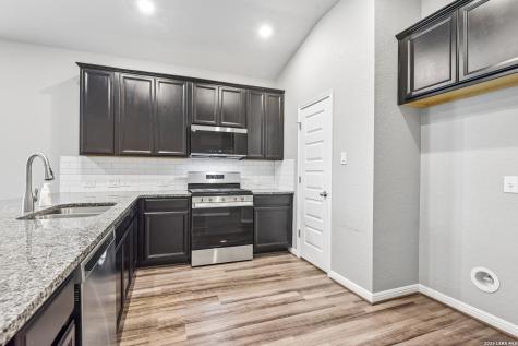4927 Ranahan Pass St.hedwig TX 78152