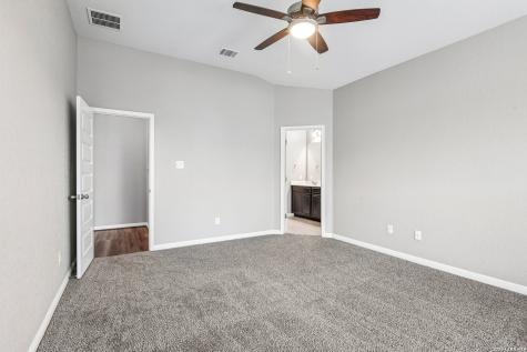 4927 Ranahan Pass St.hedwig TX 78152