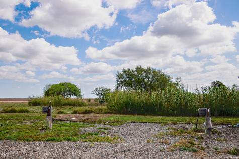 126 County Road 613 Skidmore TX 78389