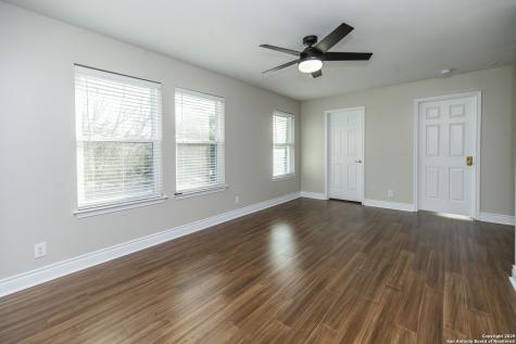 2243 Sunderidge San Antonio TX 78260