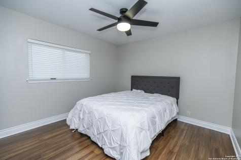 2243 Sunderidge San Antonio TX 78260