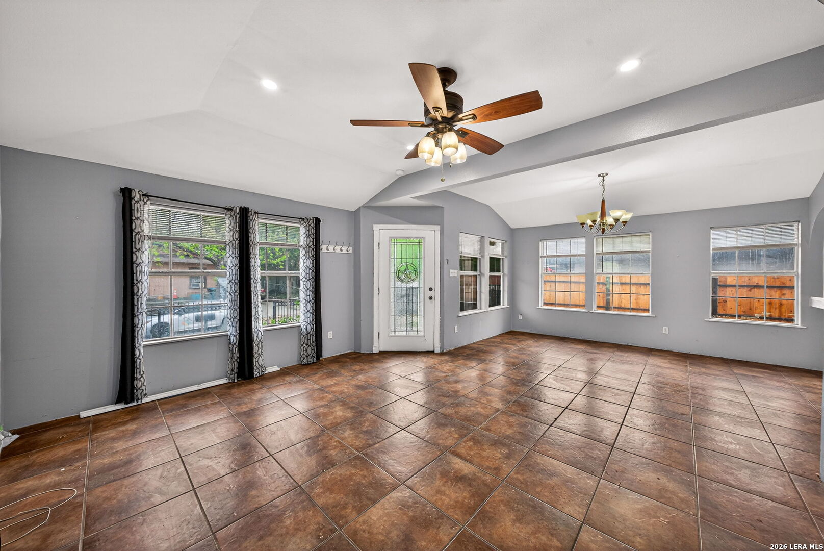 1354 Fenfield Avenue San Antonio TX 78211