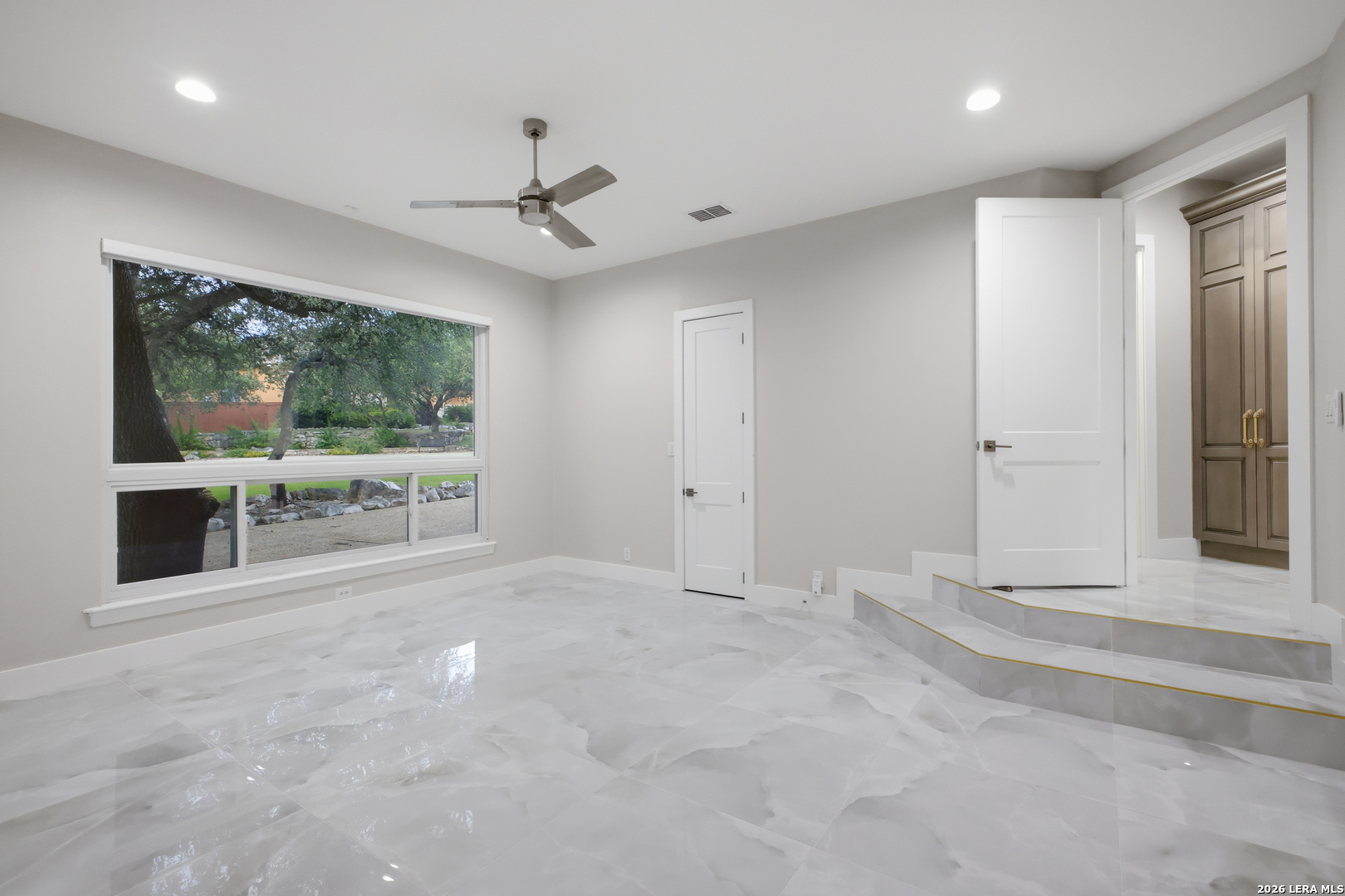 1942 Far Niente San Antonio TX 78258