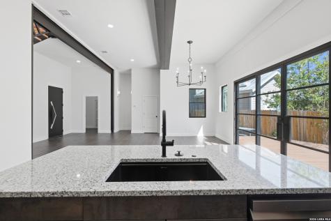 608 Labor San Antonio TX 78210
