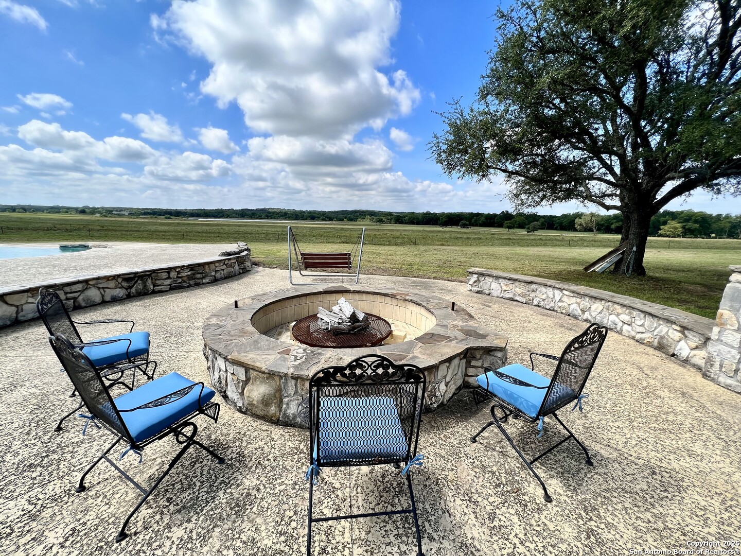 1543 Cr 215 Bertram TX 78605