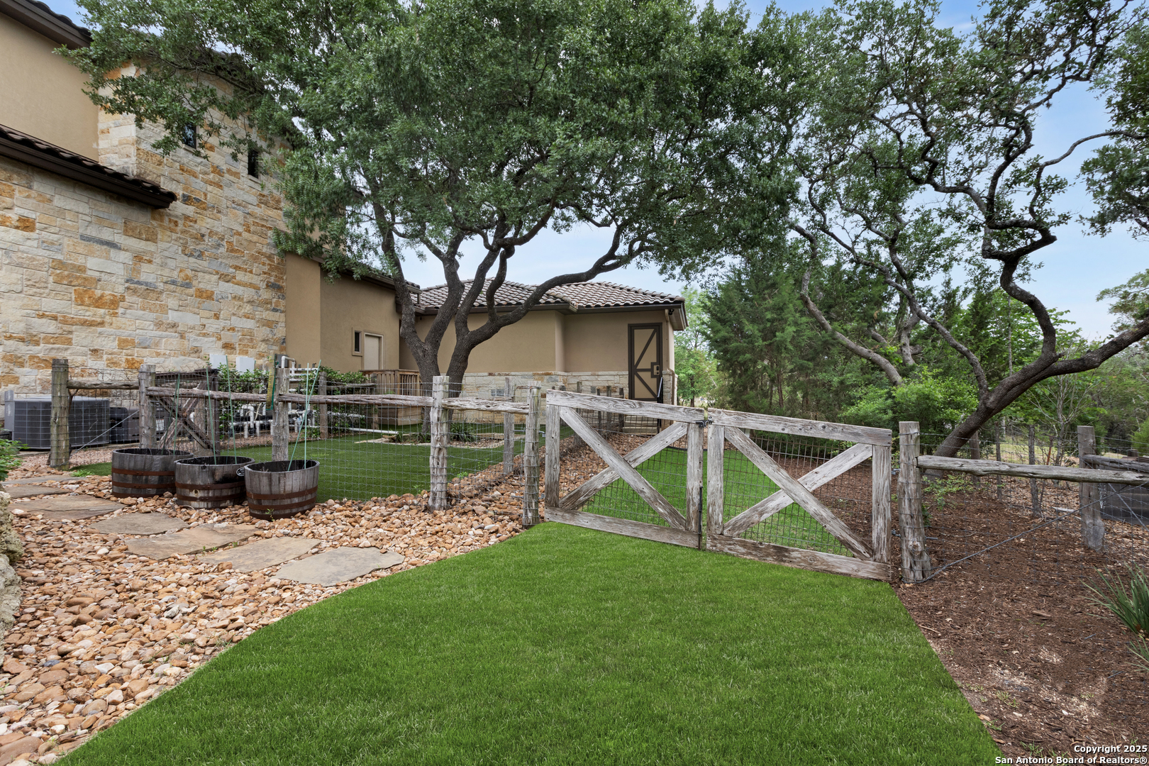 2219 Clubs Drive Boerne TX 78006