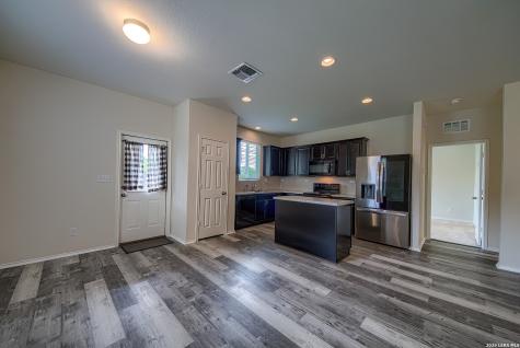 318 Kotara Canyon San Antonio TX 78260