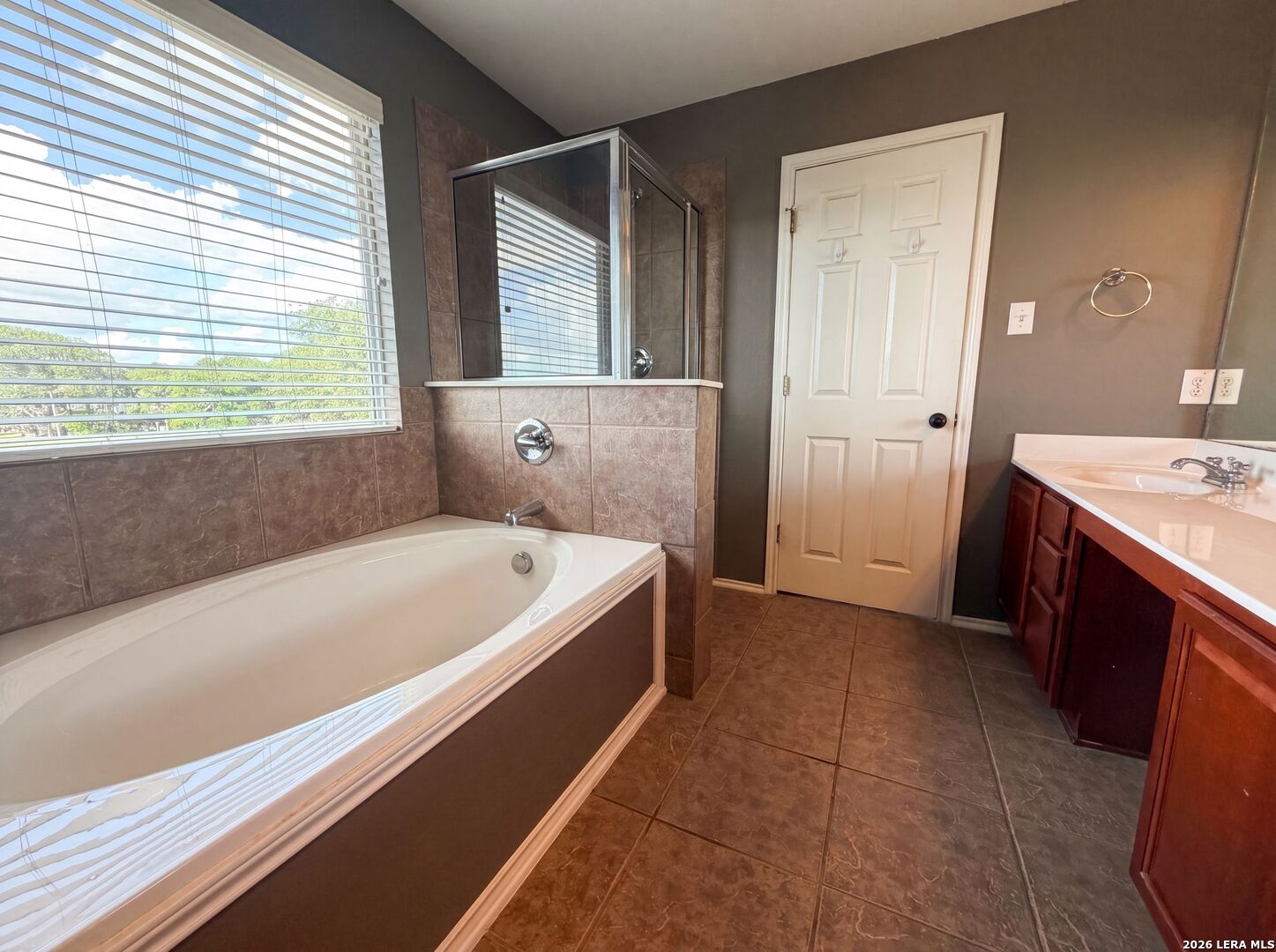 5002 Whisper Cove Schertz TX 78108