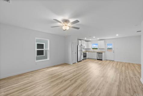 4423 Cardinal Creek San Antonio TX 78223
