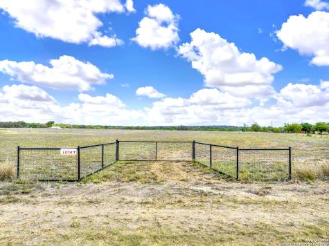 Lot 7 Cr 343 Hondo TX 78861