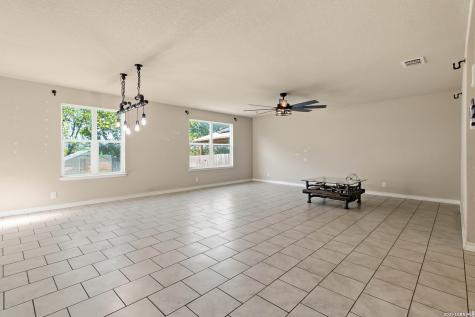 2923 Sunset Bend San Antonio TX 78244
