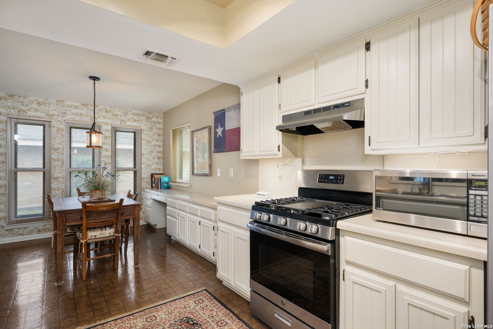 2631 Country Square San Antonio TX 78209