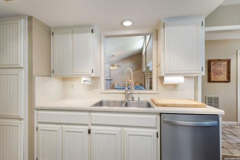 2631 Country Square San Antonio TX 78209