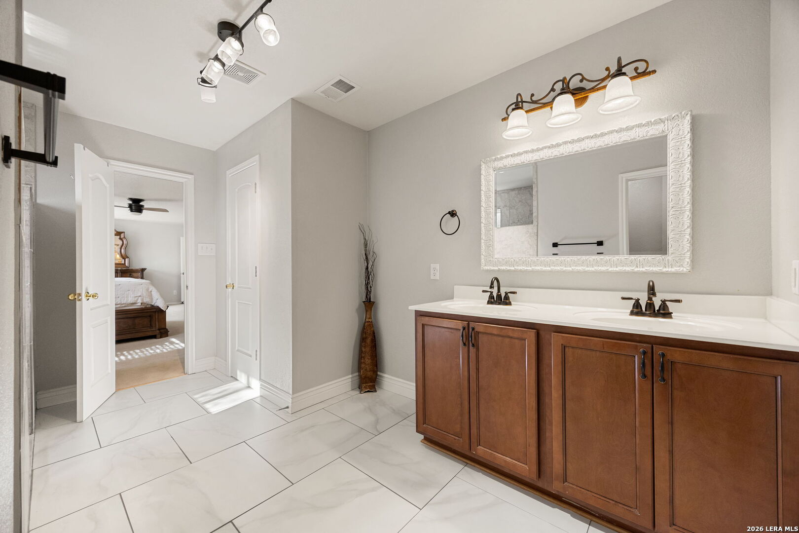 213 Gatewood Oaks Cibolo TX 78108