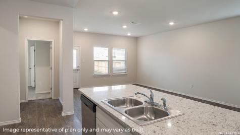 5225 Totem Bluff San Antonio TX 78238