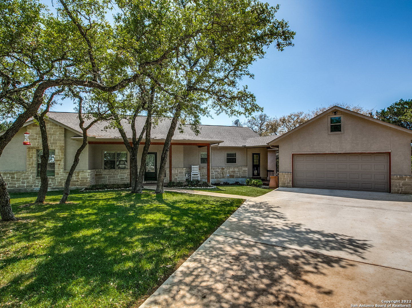 1705 Lakepark Drive Lakehills TX 78063