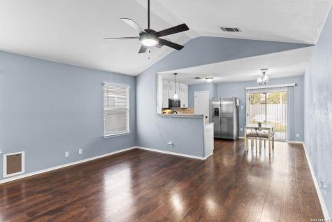 6019 Old Chimney San Antonio TX 78250