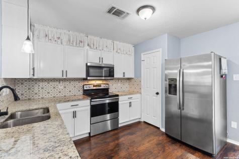 6019 Old Chimney San Antonio TX 78250