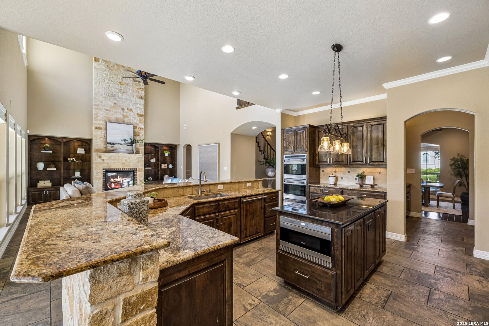 210 Persimmon Pond Shavano Park TX 78231