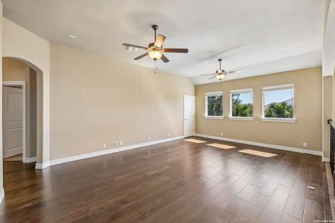 210 Persimmon Pond Shavano Park TX 78231