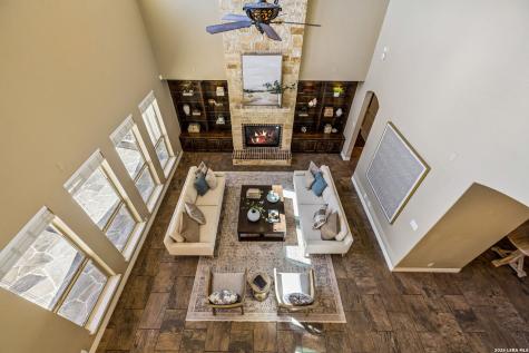 210 Persimmon Pond Shavano Park TX 78231