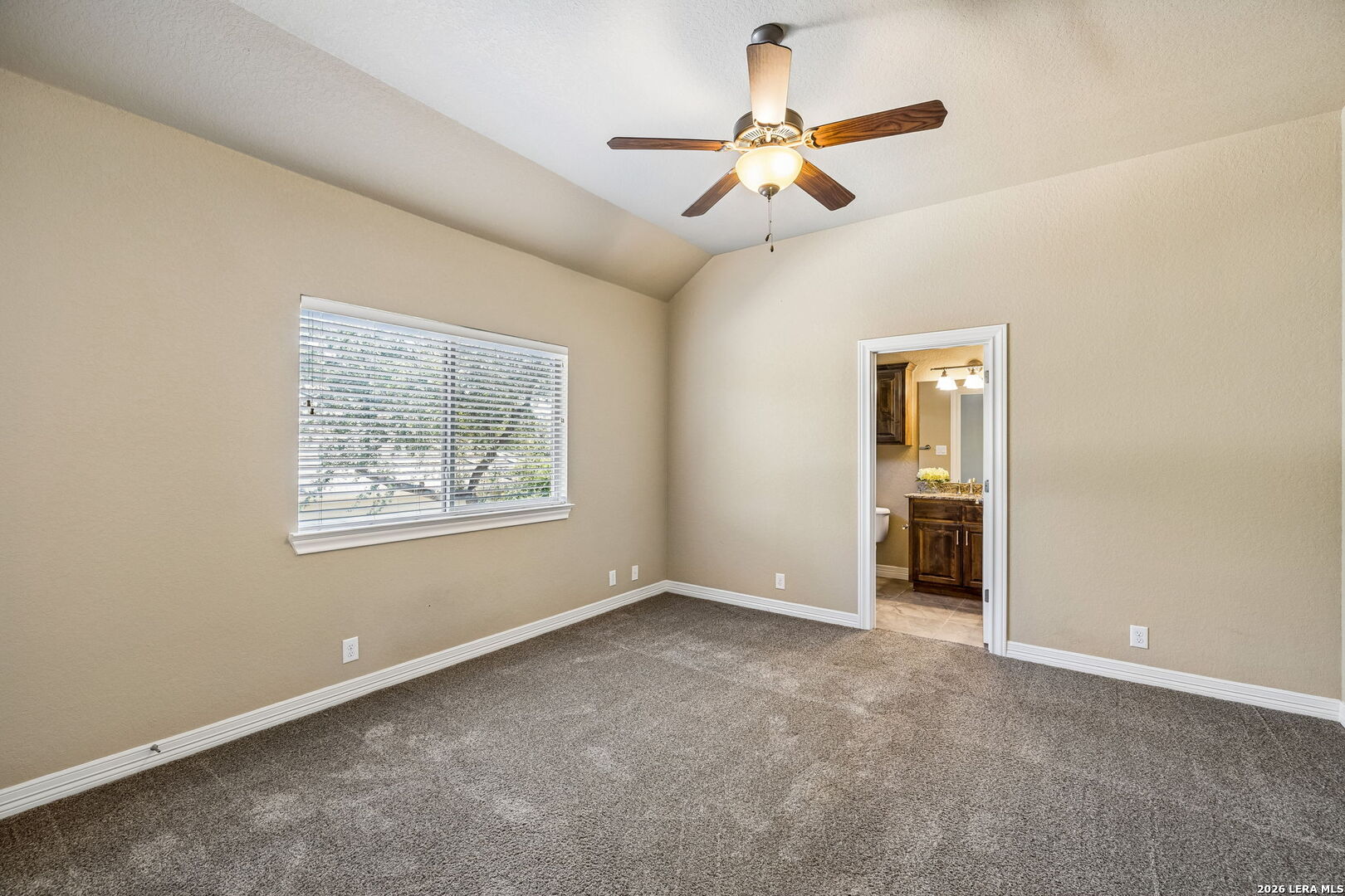 210 Persimmon Pond Shavano Park TX 78231