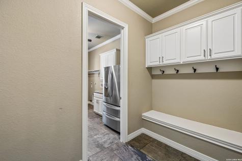 210 Persimmon Pond Shavano Park TX 78231