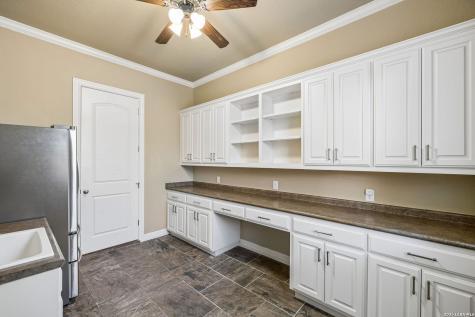 210 Persimmon Pond Shavano Park TX 78231
