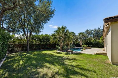 210 Persimmon Pond Shavano Park TX 78231