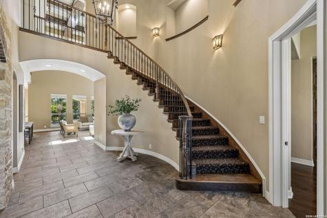 210 Persimmon Pond Shavano Park TX 78231