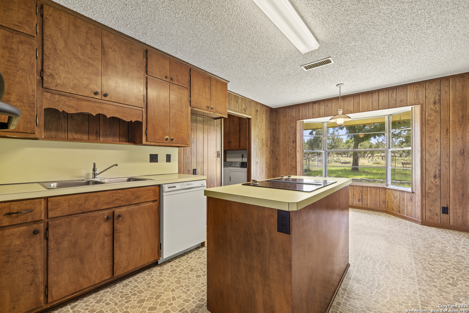 8218 N Us Highway 87 Fredericksburg TX 78624