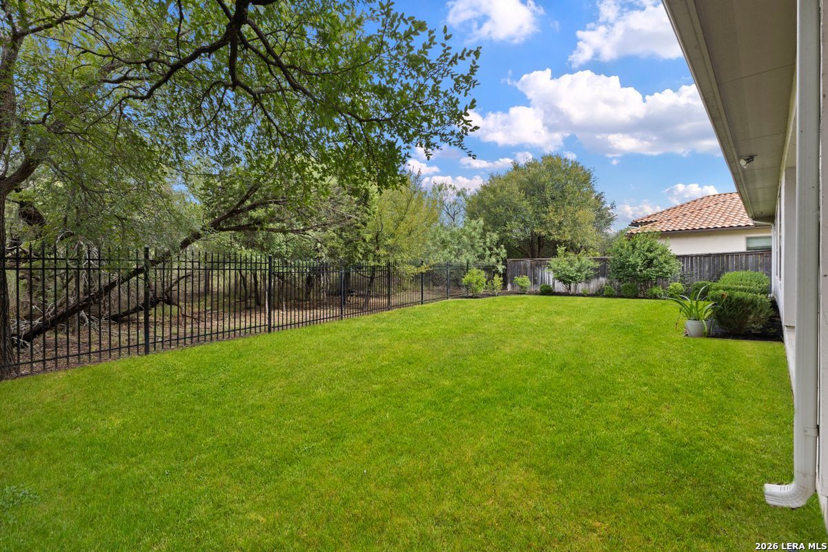 563 Talmadge Lane Shavano Park TX 78249