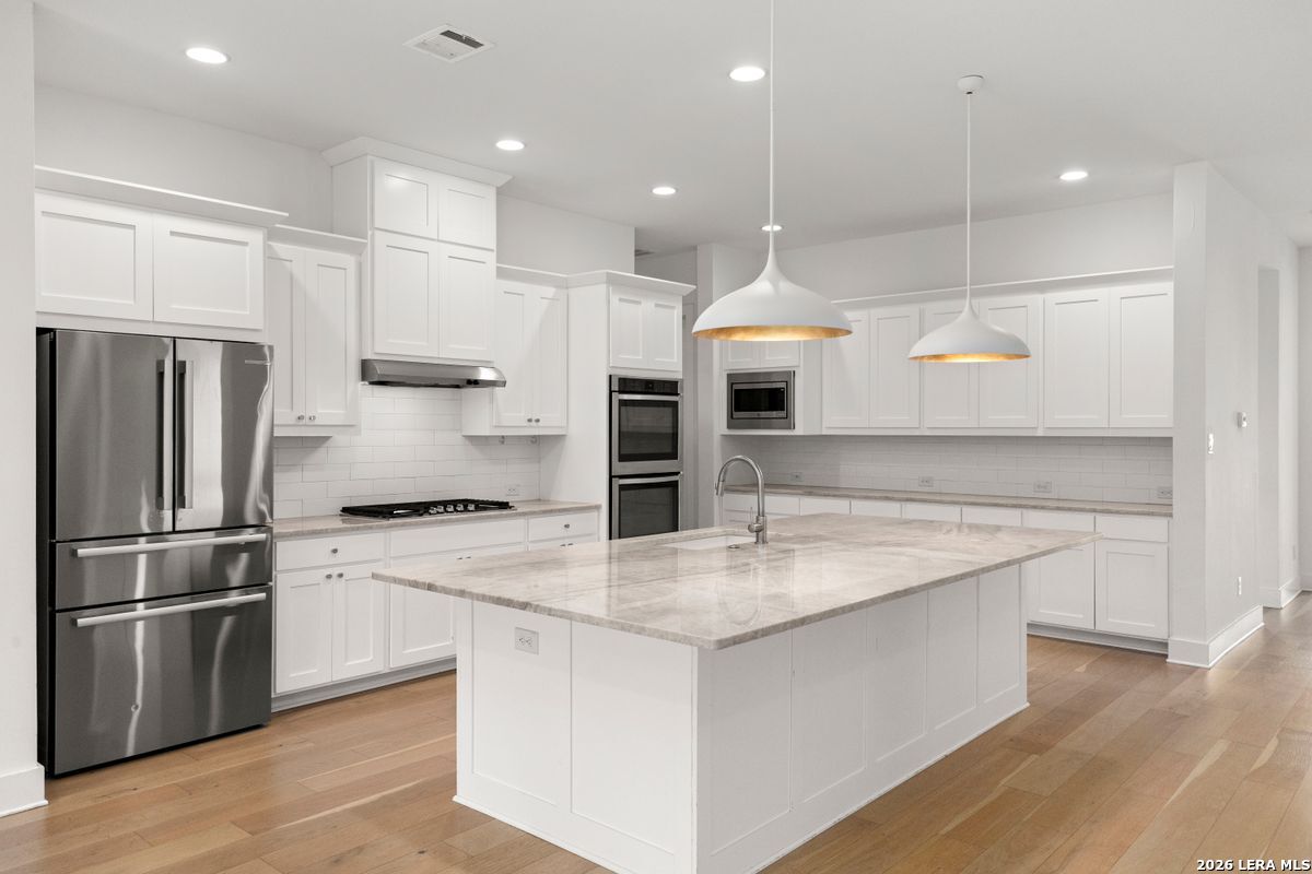 563 Talmadge Lane Shavano Park TX 78249