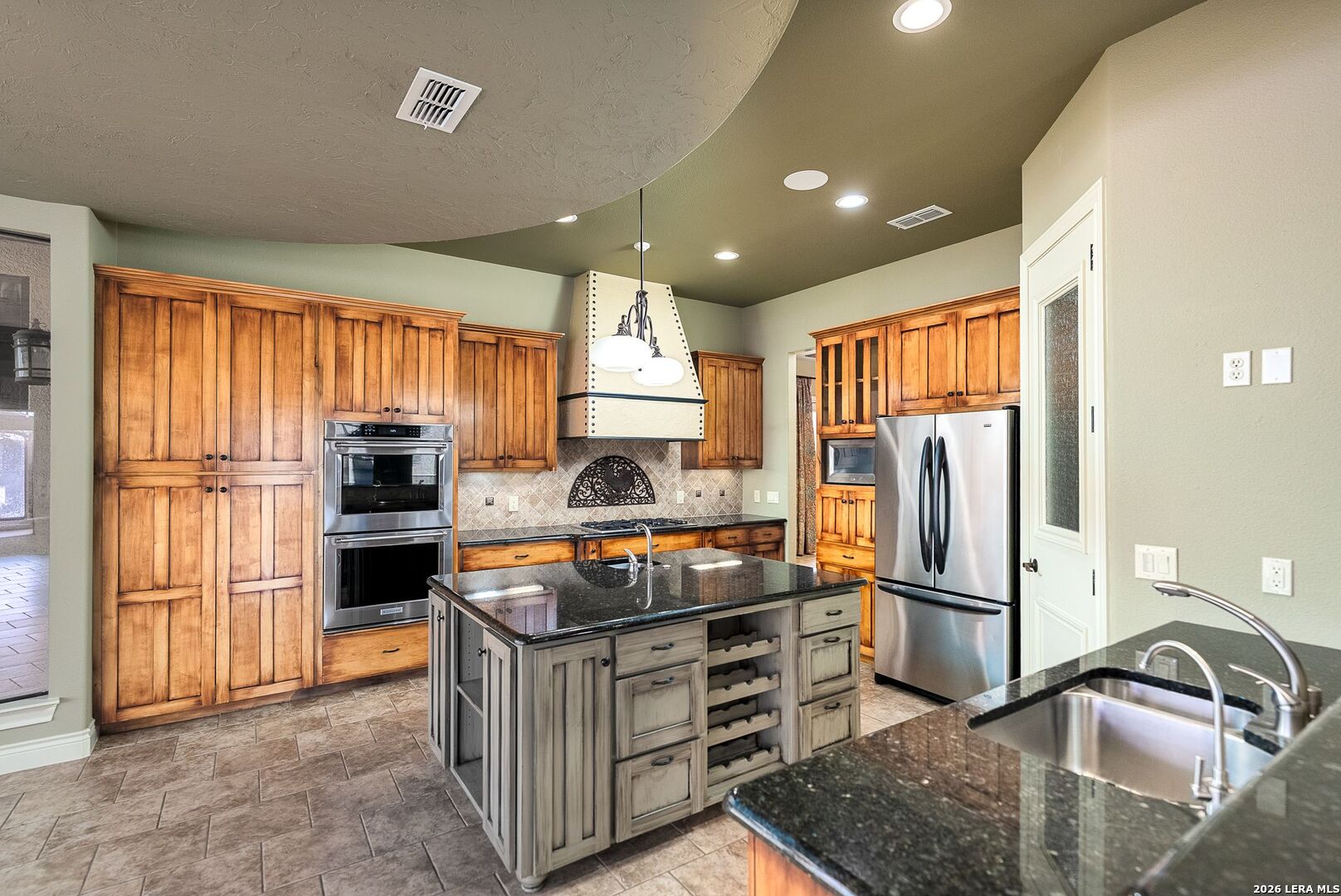 2916 Rock Barn Kerrville TX 78028