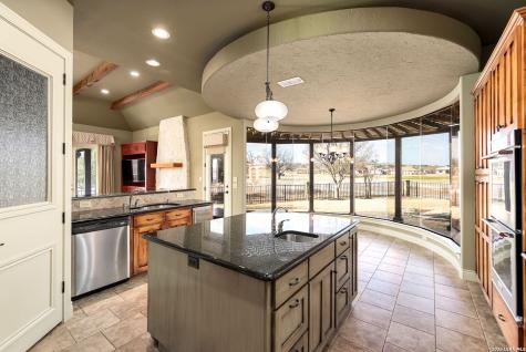 2916 Rock Barn Kerrville TX 78028