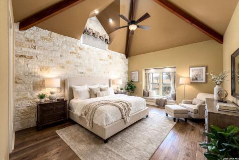 2916 Rock Barn Kerrville TX 78028
