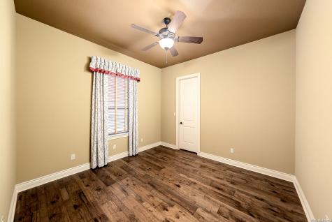 2916 Rock Barn Kerrville TX 78028