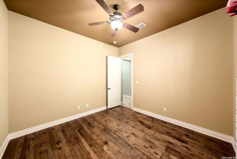 2916 Rock Barn Kerrville TX 78028