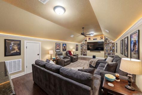 2916 Rock Barn Kerrville TX 78028