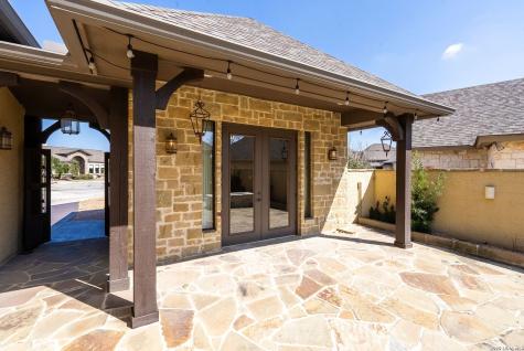 2916 Rock Barn Kerrville TX 78028