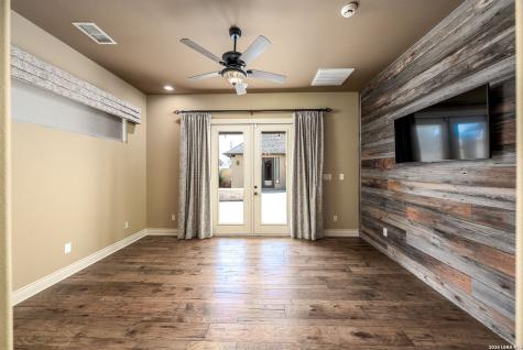 2916 Rock Barn Kerrville TX 78028