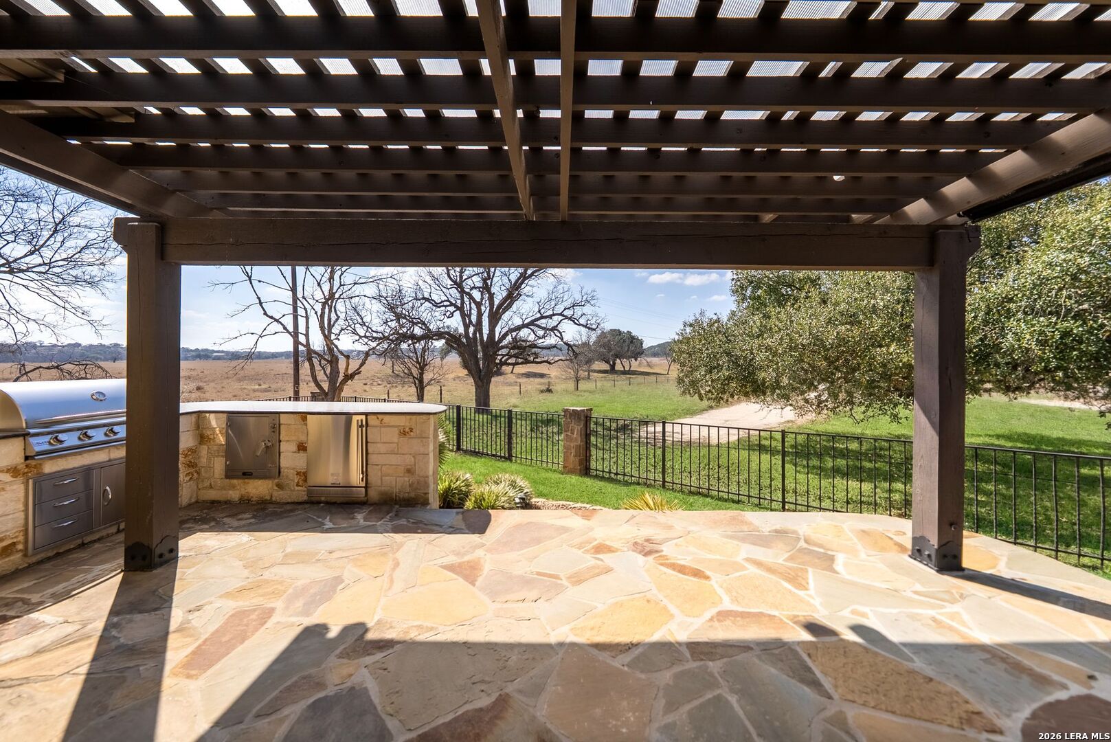 2916 Rock Barn Kerrville TX 78028