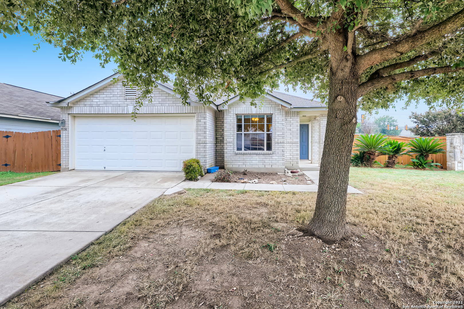8634 Laguna Rio San Antonio TX 78251