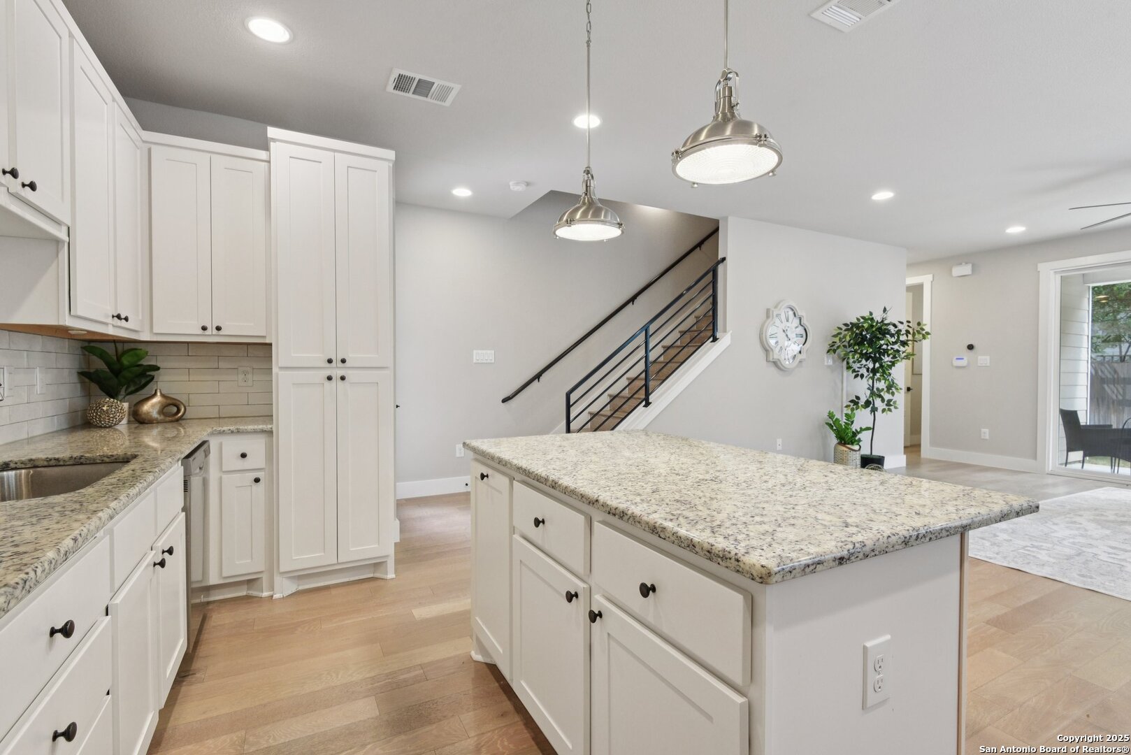 140 Claremont #102 San Antonio TX 78209