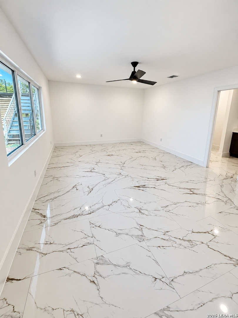 109 Live Oak Drive Pleasanton TX 78064