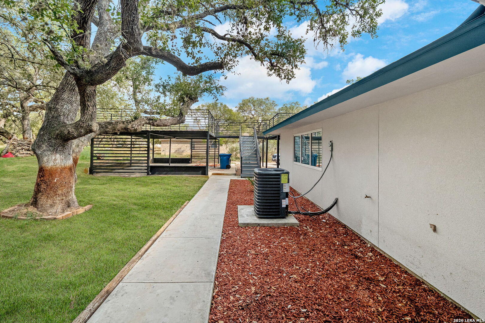 109 Live Oak Drive Pleasanton TX 78064