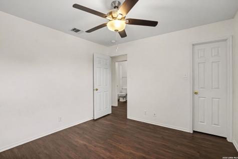 7415 Lacey Oak San Antonio TX 78223