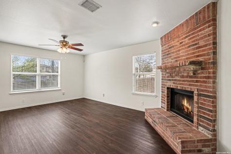 7415 Lacey Oak San Antonio TX 78223