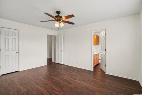 7415 Lacey Oak San Antonio TX 78223