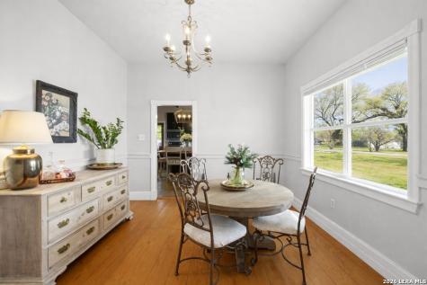 704 N Creek Road Comfort TX 78013